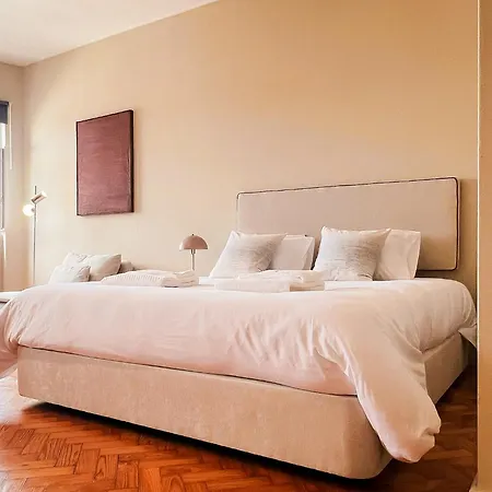 Altus 68 - River View, Floor With Elevator *
